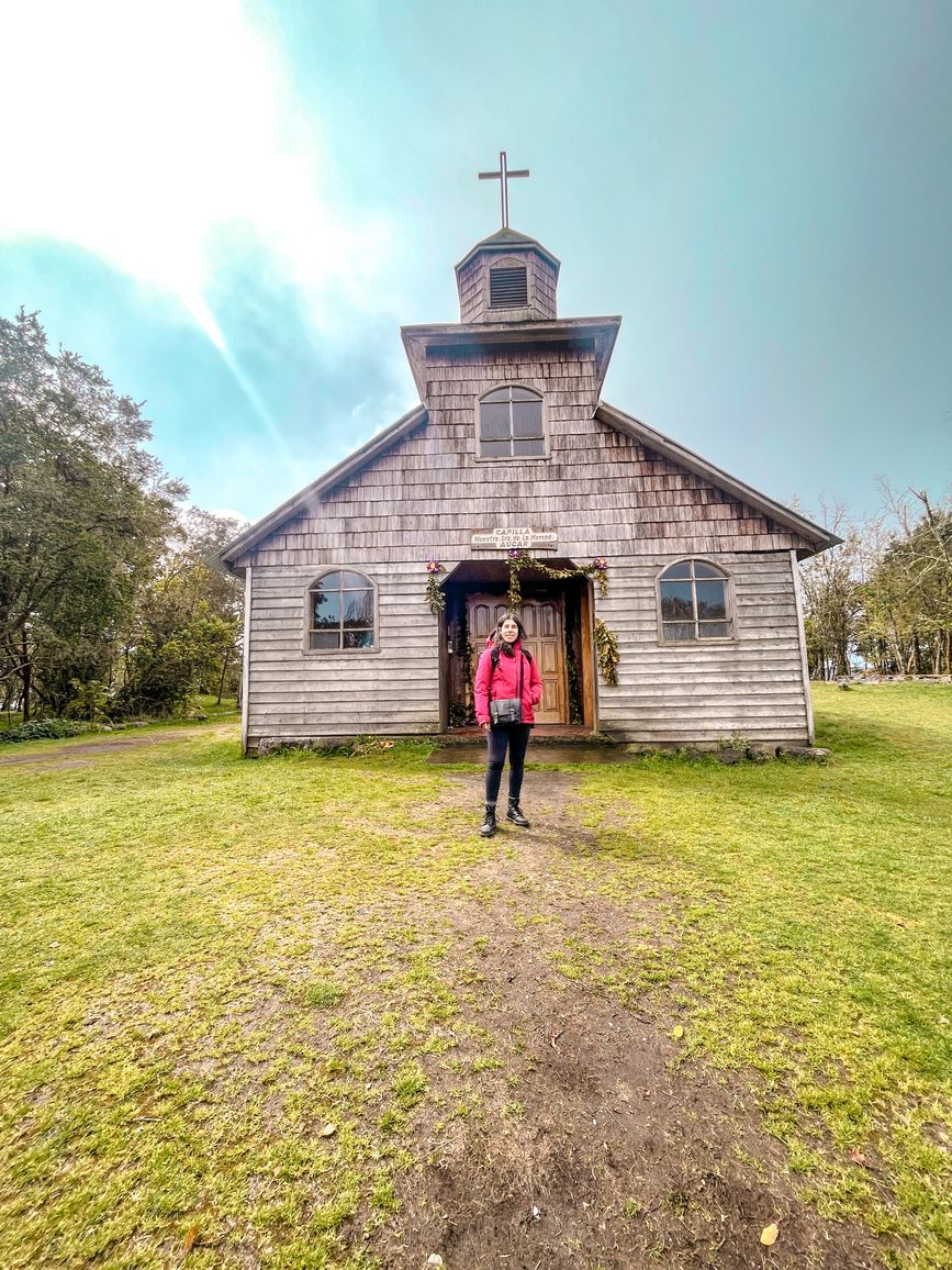 Come organizzare un viaggio all'Isola di Chiloé in Cile cementerio